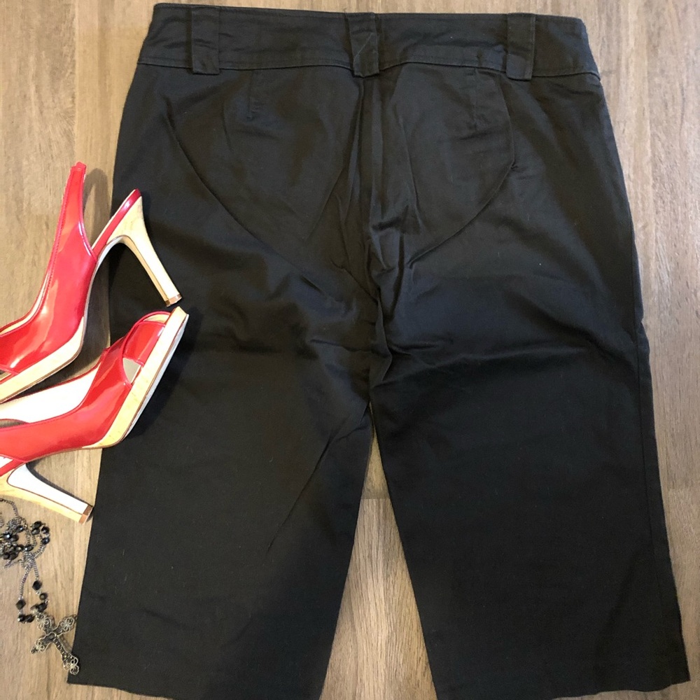 Juniors Charlotte Russe brand Bermuda dress shorts - Picture 2 of 6